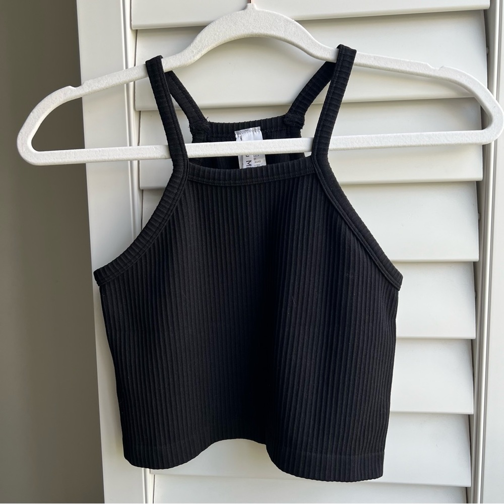 Black crop-top s/m